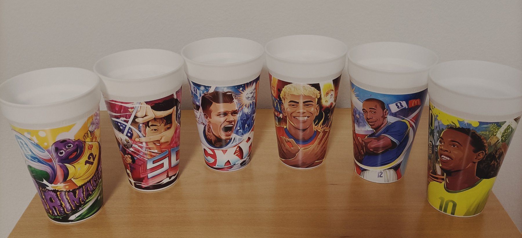 Contenitori & Simili: MC Donalds FIFA World Cup Becher-Set – Nuovo (secondo la descrizione) da Frauenfeld venduto da 2in10siv4you 1