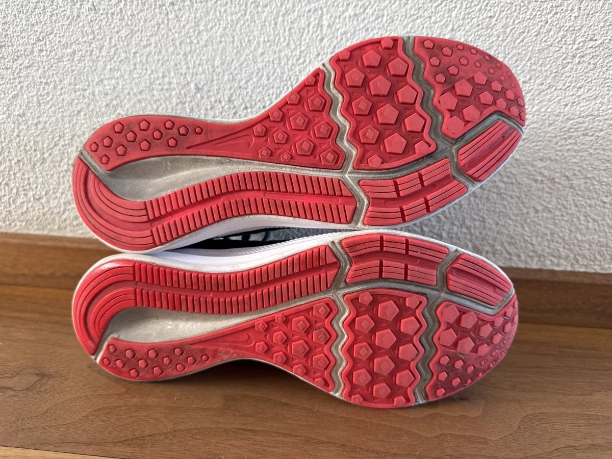 Nike Scarpe per ragazze: Nike Laufschuhe Grösse 36.5 – Usato da Biel-Benken BL venduto da mvazquezf 4