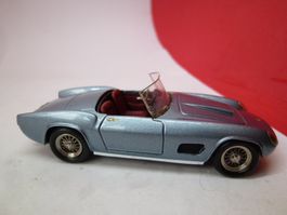 Ferrari 250 California - hellblau - top Bausatz von Gamma Mo