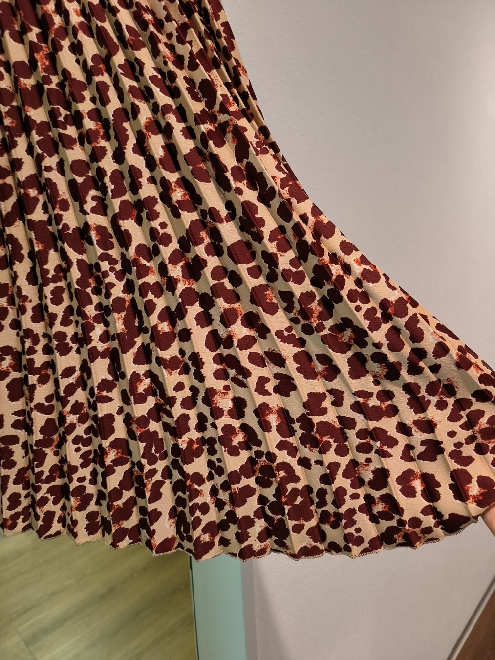 H&M Röcke: Leopardenmuster Plissee-Rock – Neu (gemäss Beschreibung) aus Arbon von sch_q2pz 4