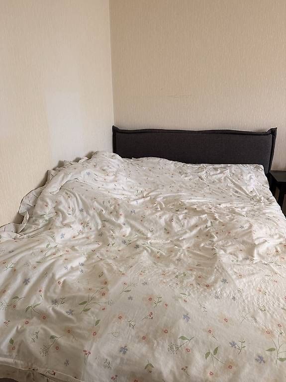 Betten: Lit 140x200 – Gebraucht aus Marly von J313
