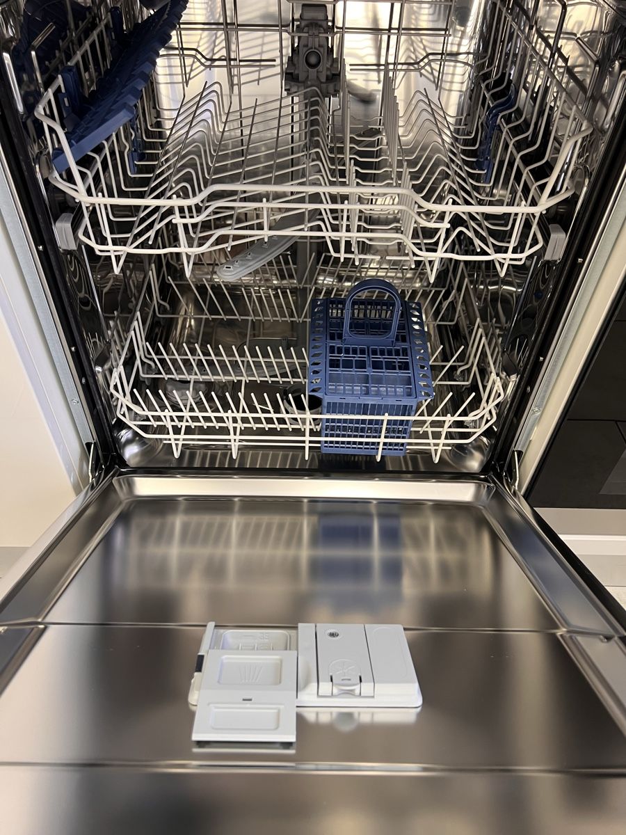 Cucine complete: Cucina super affare – Usato da Cureglia venduto da dan_q2h6 5