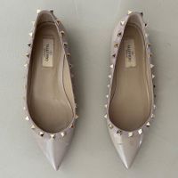 VALENTINO GARAVANI Rockstud Lackleder Ballerina 💖