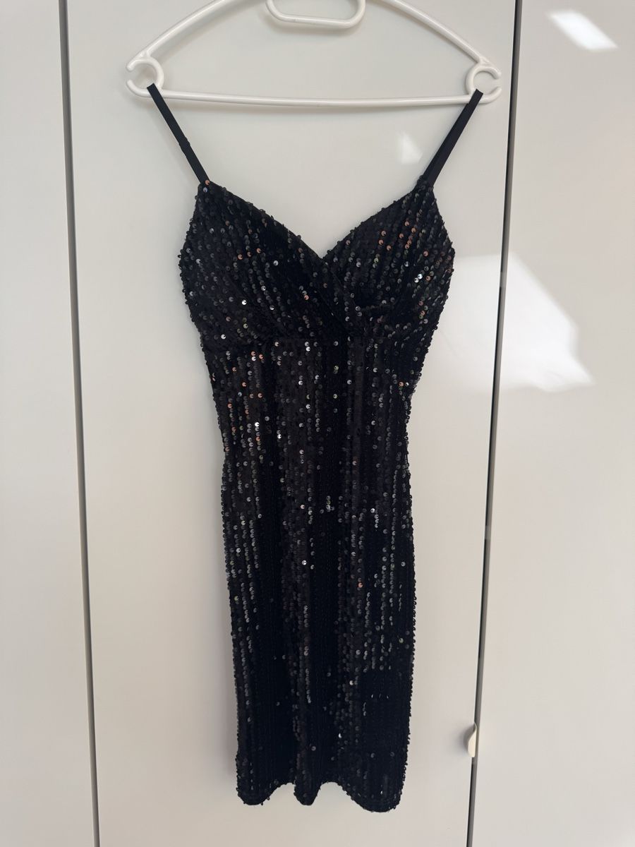 Vestiti: Schwarzes Pailletten Kleid – Usato da zürich venduto da Bailey17 2