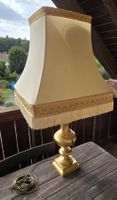Lampe mit Messingsockel