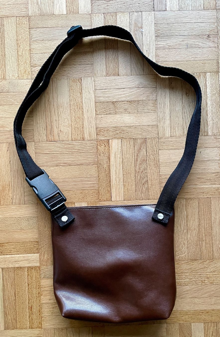 Navyboot Sacs: Umhängetasche Navyboot, braun – D'occasion à Gümligen par soleil149 1