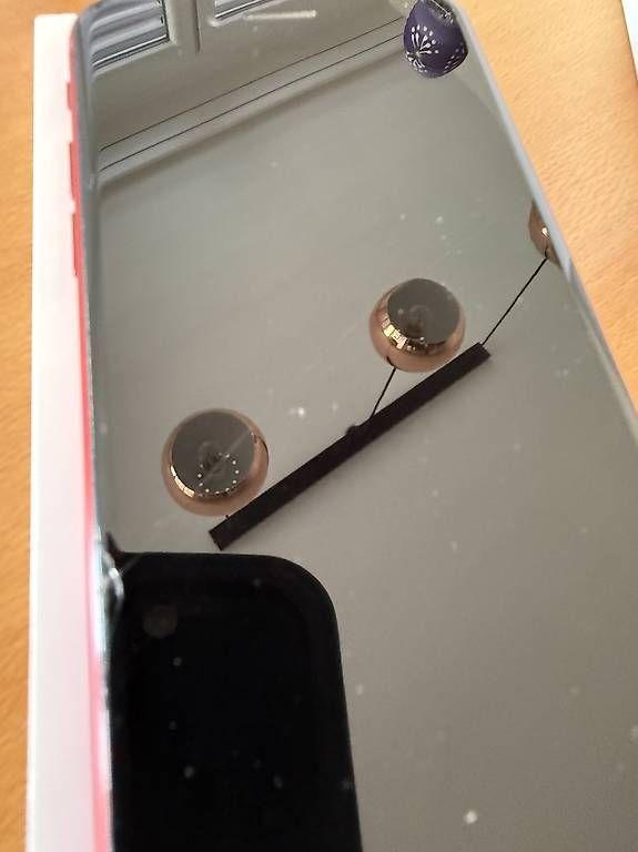 Portables: iPhone 8 – D'occasion à Reichenburg par Zuzulia 2