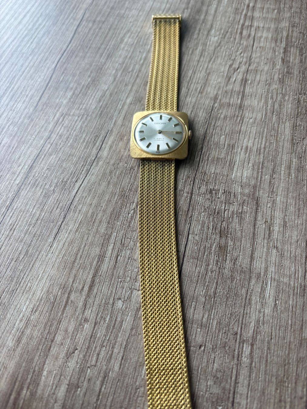 Montres: Damenuhr Giroxa – D'occasion à Schübelbach par S1CH 1