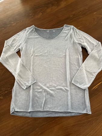 Langarmshirt hellblau leicht glänzend Gr. S