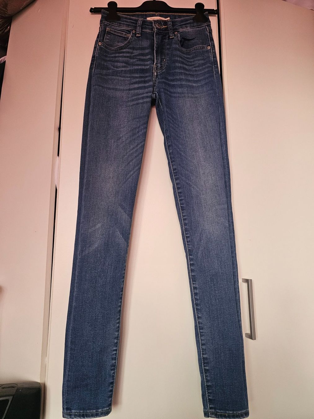 Levi's Jeans: Jeans Levi's – Gebraucht aus lausanne von mariamimib
