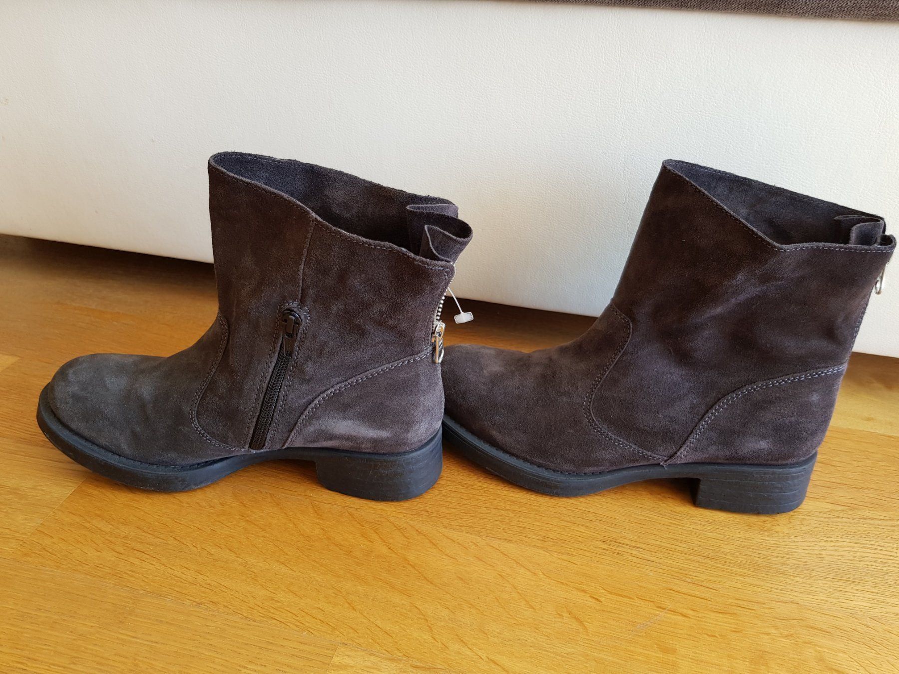 Unisa Damenschuhe: Unisa Veloursleder Stiefel Gr.39 – Neu und originalverpackt aus Reinach AG von innamac 5