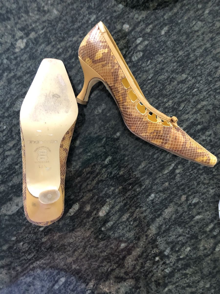 Scarpe da donna: Pumps Maisgelb – Nuovo (secondo la descrizione) da Solothurn venduto da Congela 2