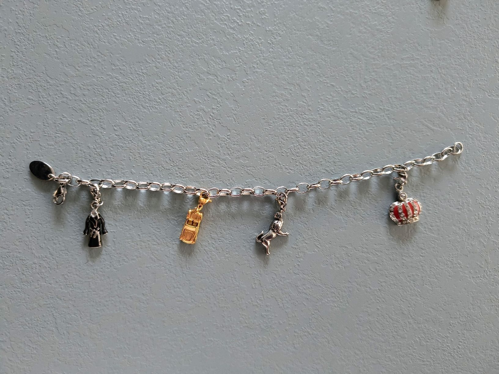 Bracciali & Braccialetti: Armband mit Charms / Bettelarmband neu – Nuovo e nell'imballaggio originale da Würenlingen venduto da Striga