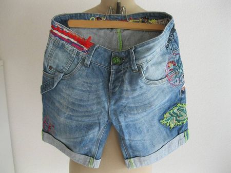 short "Desigual" taille 24
