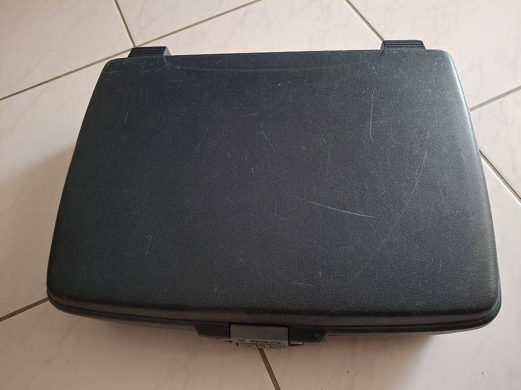 Valises & Sacs: Valigia in plastica con combinazione  – D'occasion à Roveredo GR par drifter88 1