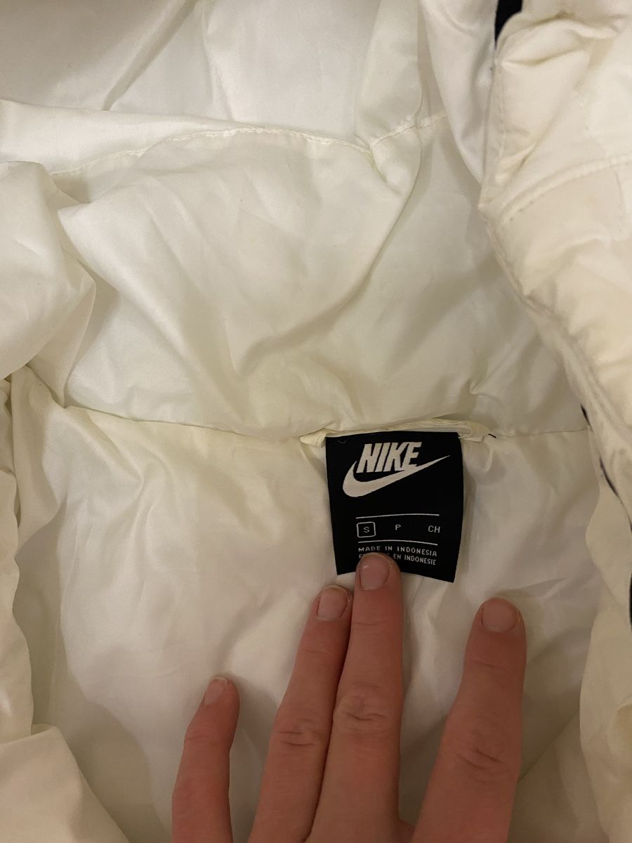 Nike Giacche: Nike Übergangsjacke – Usato da Winterthur venduto da m.tix 1