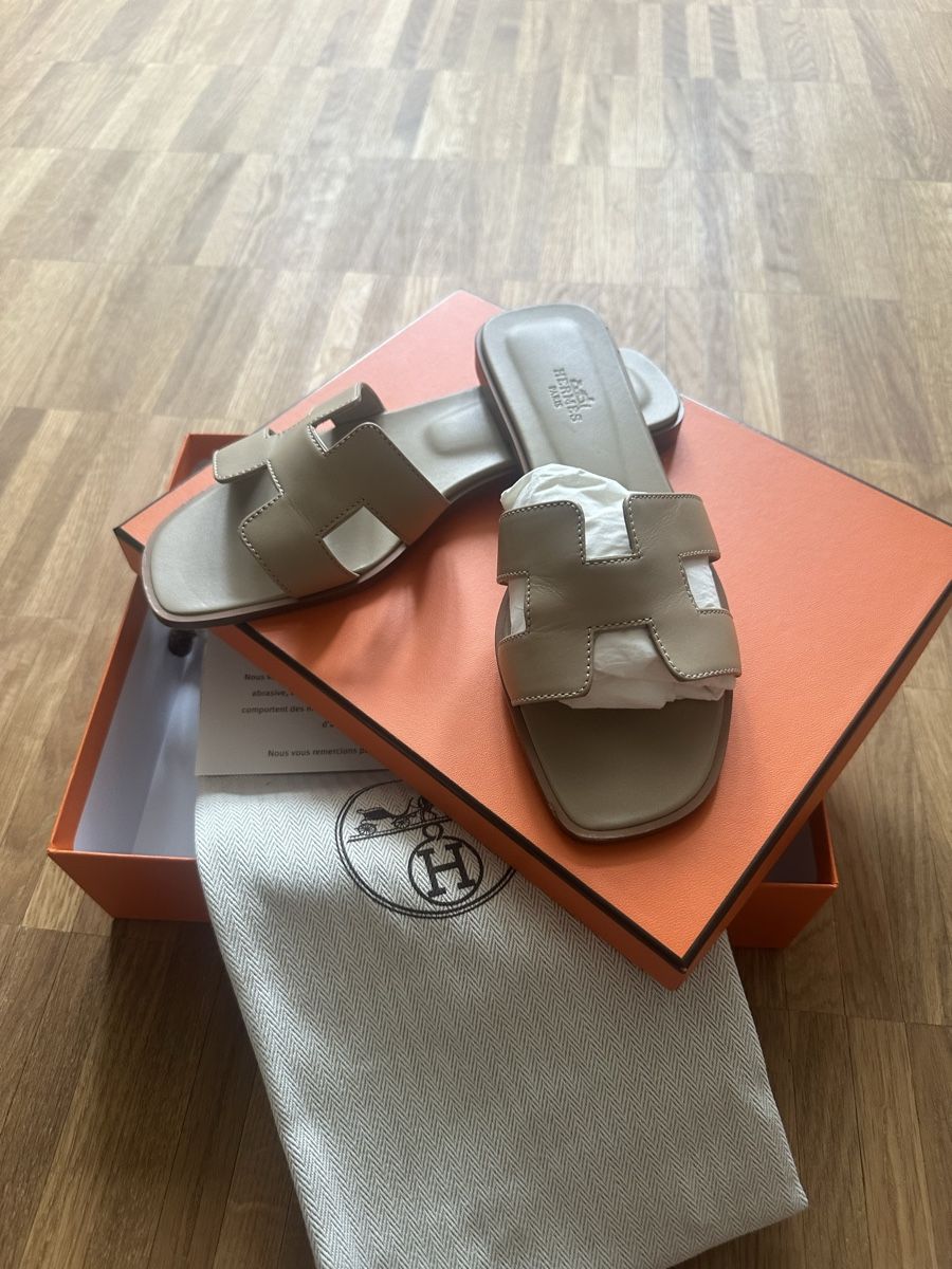 Hermès Chaussures femmes: Hermes Sandalen – Neuf (Voir description) à Riehen par gom_5x2c