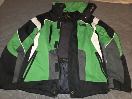 Tolle Winterjacke/Skijacke , Grösse 140 👍