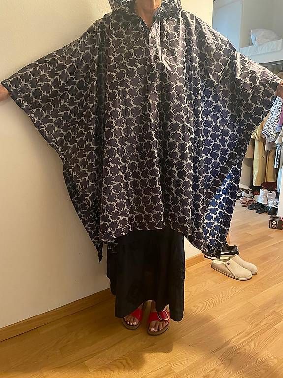 Altro in Moda donna: Regenponcho von Beck Söndergaard – Nuovo e nell'imballaggio originale da Thalwil venduto da and_fdf5 2