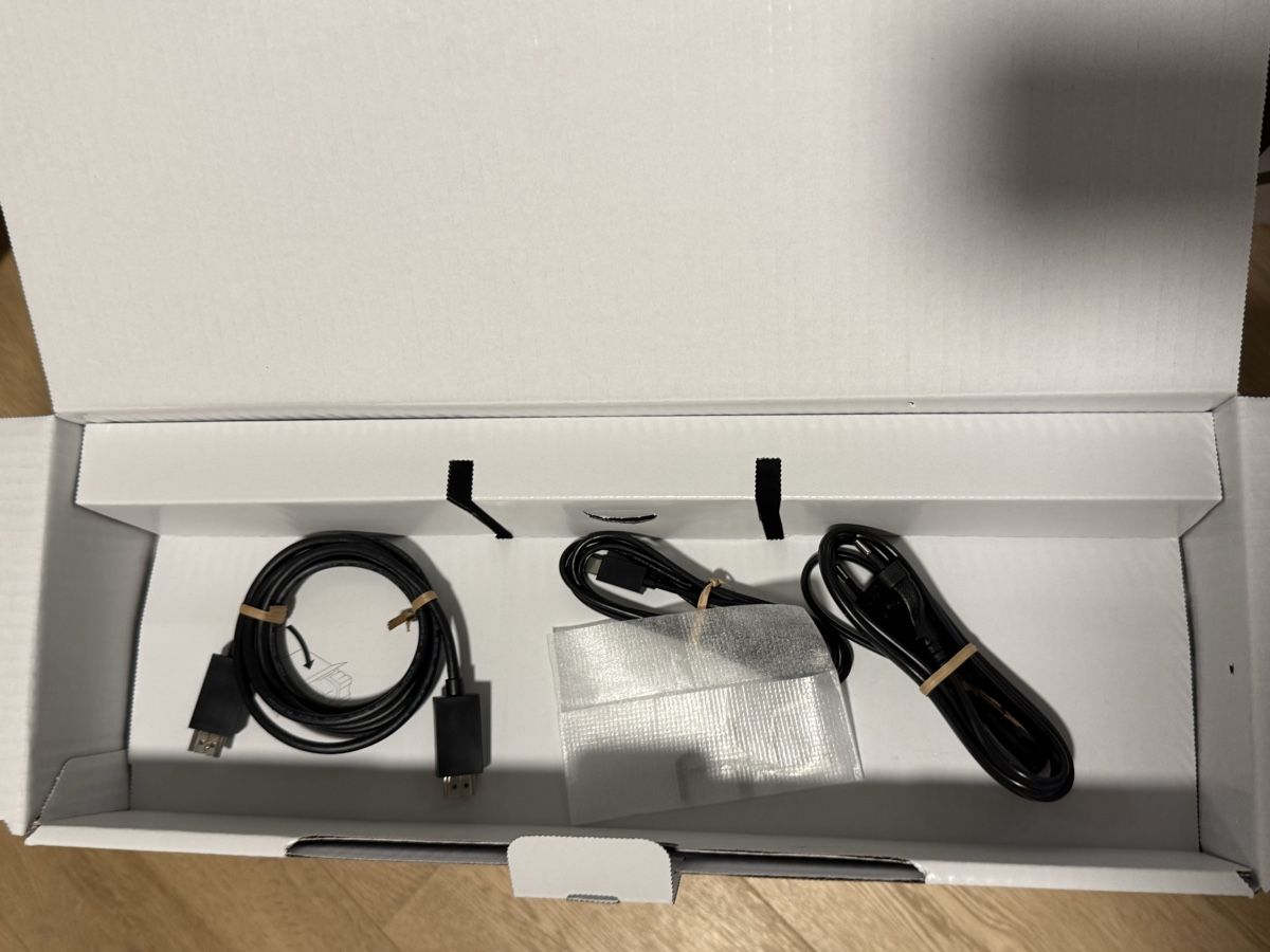 Sony Console: PS5 Pro 2TB, neu mit Garantie + Headset – Nuovo (secondo la descrizione) da Eschenbach SG venduto da Don-Javier 4