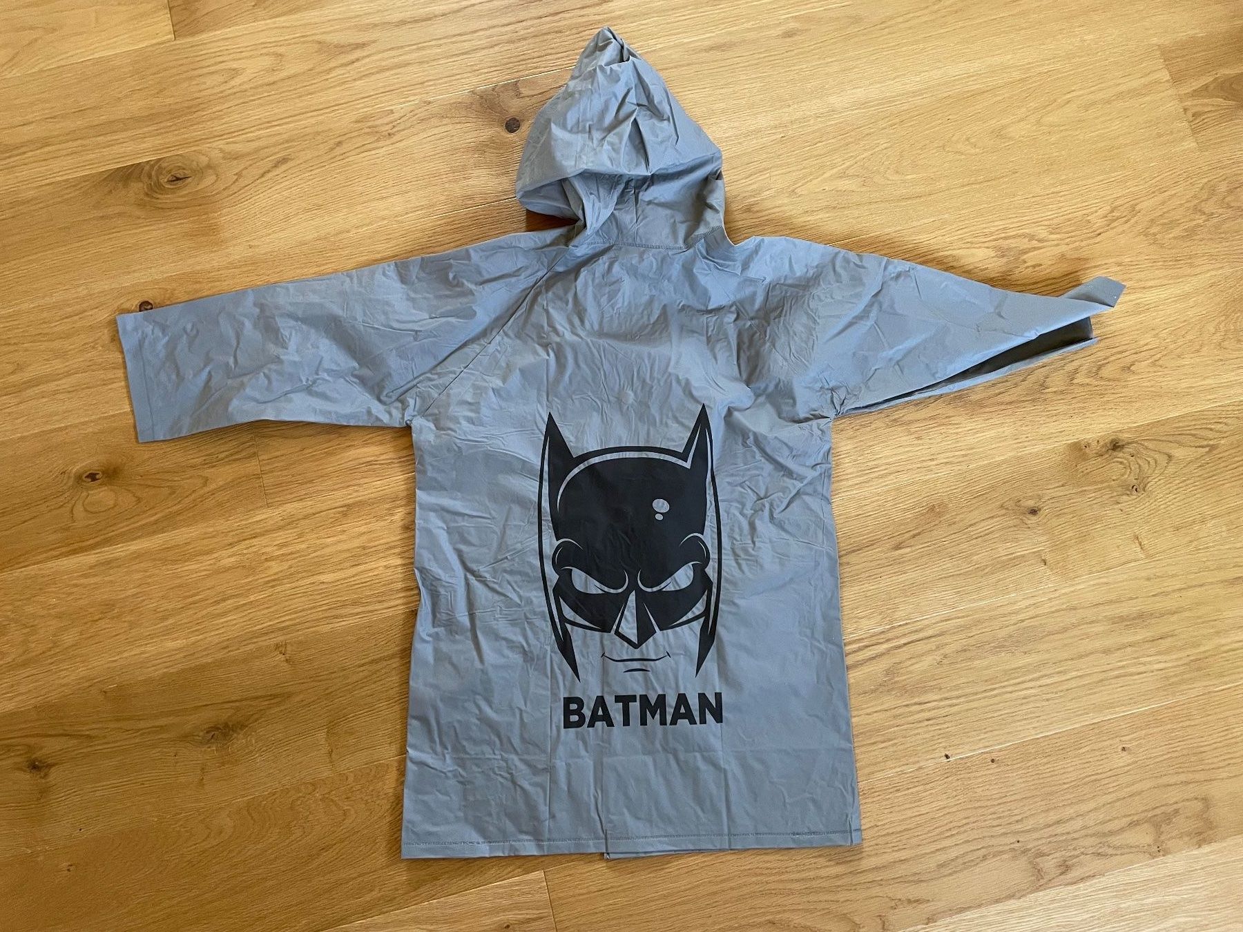 Giacche & Cappotti: Regenjacke Batman, Gr. 116 - 122 – Nuovo (secondo la descrizione) da Wangen SZ venduto da sop_b5n2 1