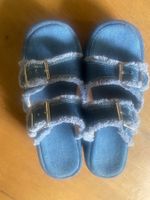 Plateau-Mules aus Jeansstoff mit Keilabsatz au jeans. T. 37