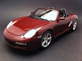 PORSCHE BOXTER S (987) im Massstab 1:18