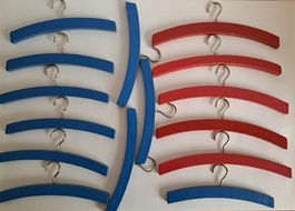 15 Hölzerne Puppenkleiderbügel aus den 1950ern, Vintage