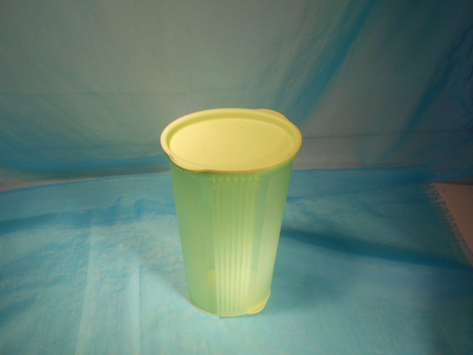 Tupperware Behälter & Ähnliches: Tupperware Spaghetti-Box, hellgrün – Gebraucht aus Bellach von JingleCherry 3