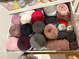 Hoooked Zpagetti Textilgarn verschiedene Farben