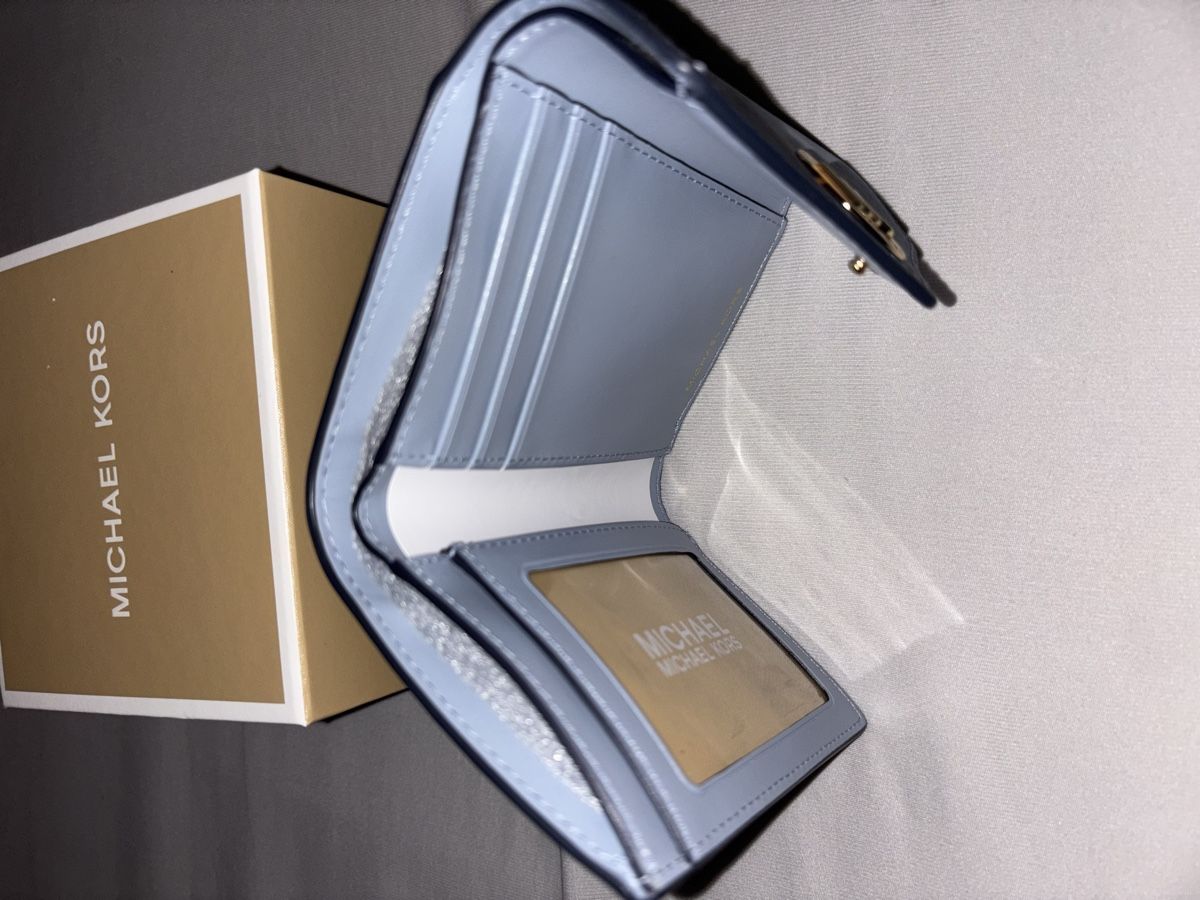 Michael Kors Portemonnaie: Michael Kors portefeuilles bleu ciel – Neu und originalverpackt aus Chêne-Bougeries von sor_9rzp 4