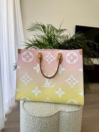 Louis Vuitton OnTheGo GM By the Pool