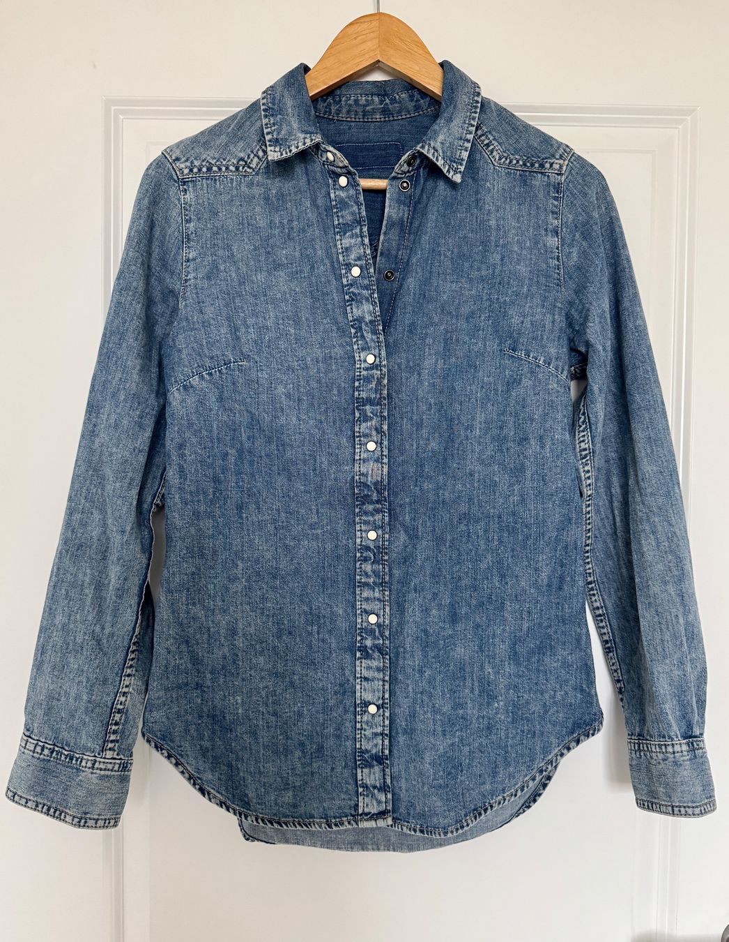 Blusen: Chemise denim boutons pressions – Gebraucht aus giffers von sev_c9x9