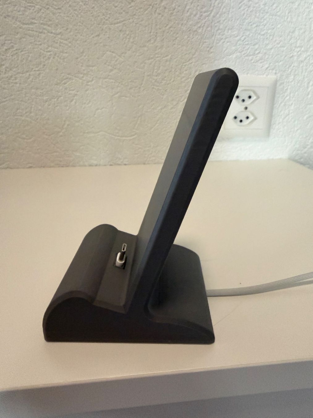 Docking station: Docking / Support pour iPhone ou autre smartphone – Nuovo (secondo la descrizione) da Ollon VD venduto da reefguard 6
