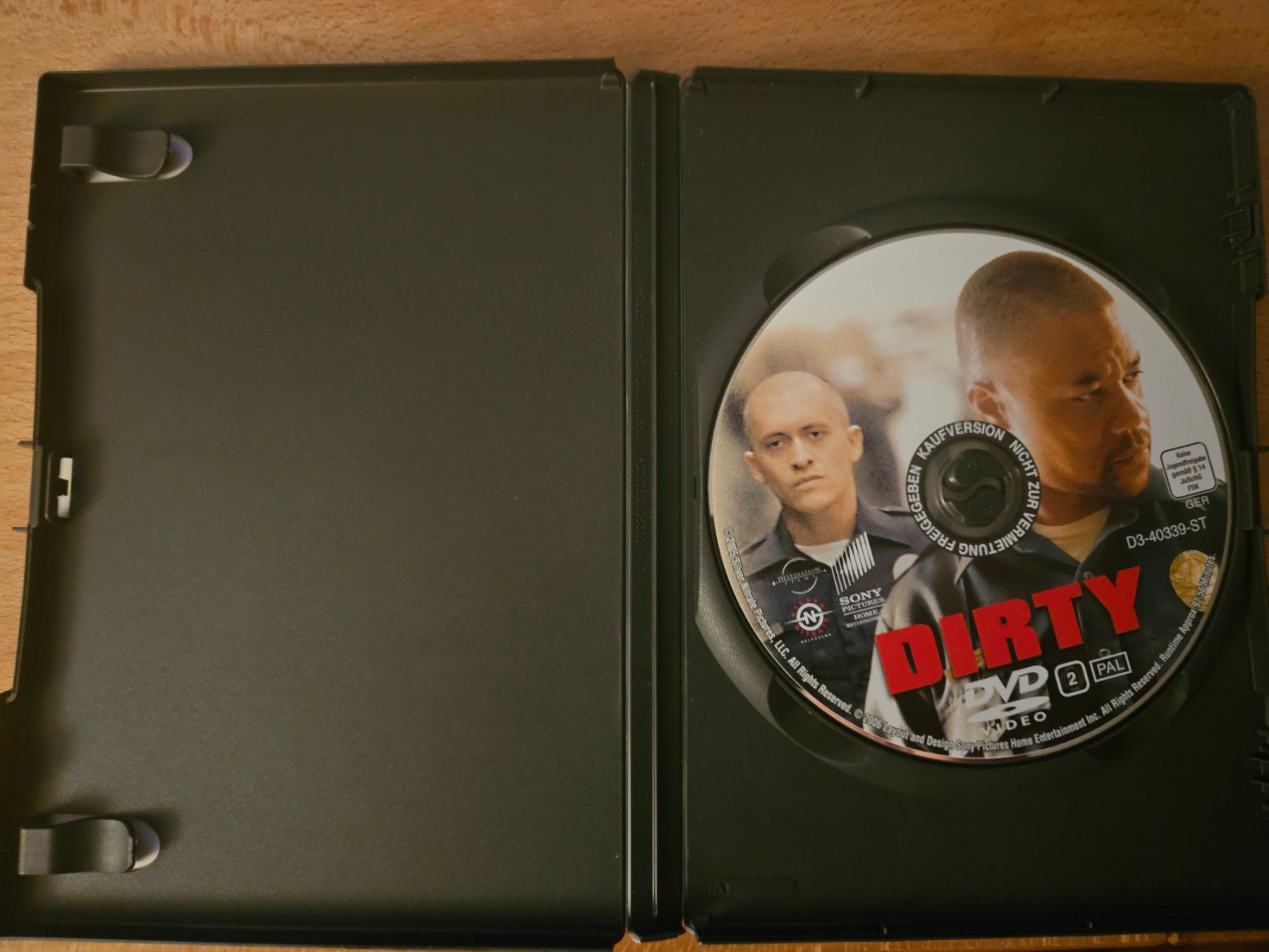 Tutti i DVDs: Dirty – Usato da Reinach BL venduto da Vrenyk 2