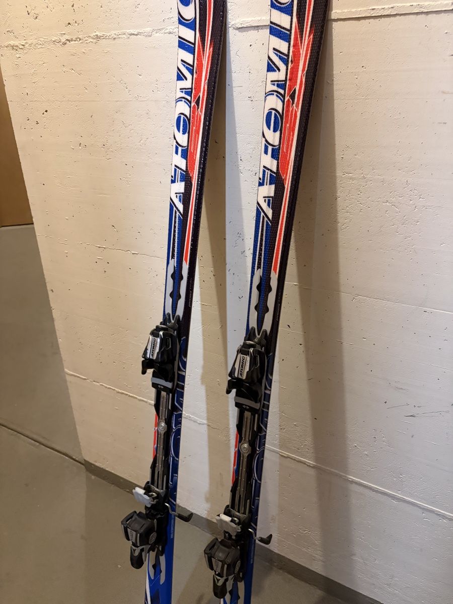 Atomic Sci: Atomic Aeropspeed 6 Skis 170cm, Bindings AT 414, Winter Read – Usato da steinhausen venduto da blockfr 4