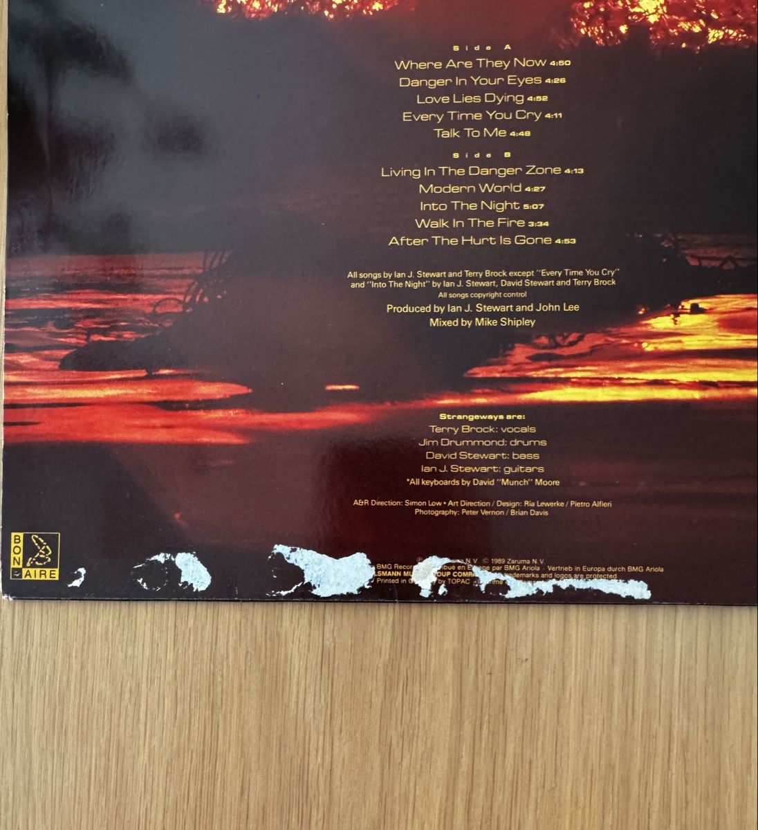 Dischi in vinile: LP Strangeways - Walk in the fire – Usato da Tuggen venduto da Ainslie-Man 2