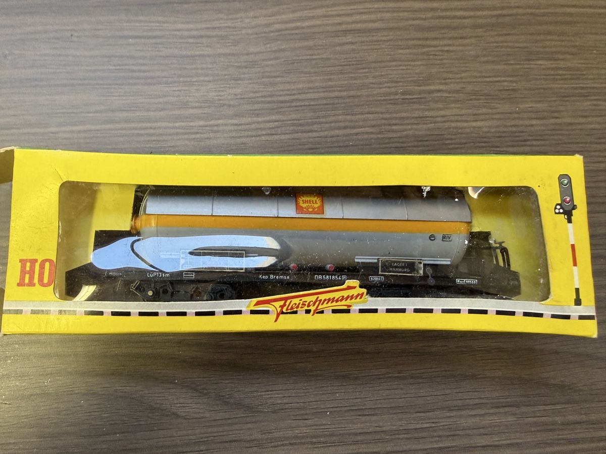 Fleischmann Modellini di ferrovie: Wagon-Citerne Fleischmann 1475 S / 5425 – DB "Shell" (Éch.HO – Nuovo e nell'imballaggio originale da Ardon venduto da Momovs99