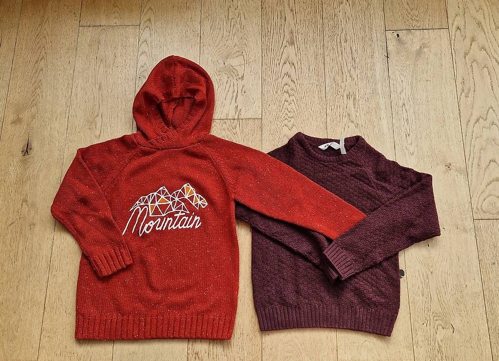 Pulls et sweat-shirts: 2 Pullis Vertbaudet, H&M Gr. 134 – D'occasion à Thun par 3604.Thun