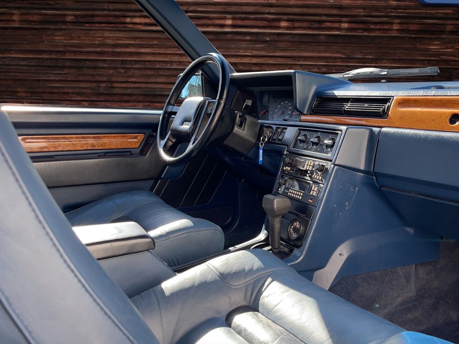 Volvo Automobili: VOLVO 780 Bertone - ab MFK! – Usato da Au SG venduto da Simeon-Cars 4