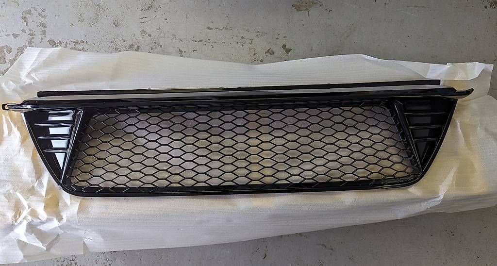 Honda Toutes les pièces auto: Grill passend zu Honda Civic – Neuf avec emballage d'origine à Worblaufen par craziijH__