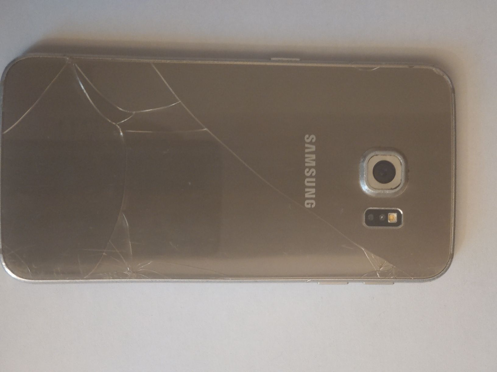 Samsung Telefoni cellulari / Smartphones: Samsung Galaxy s6 – Difettoso da St. Gallen venduto da kamel27 4