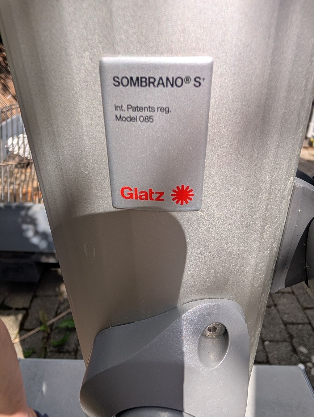 Glatz Parasols: Glatz Sonnenschirm Sobrano S+ mit Standfuss – D'occasion à Dietlikon par anbe64 7
