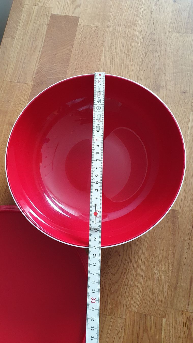 Coupes: Tupperware Schüssel mit Deckel, rot – D'occasion à Laufenburg par megane1959 4