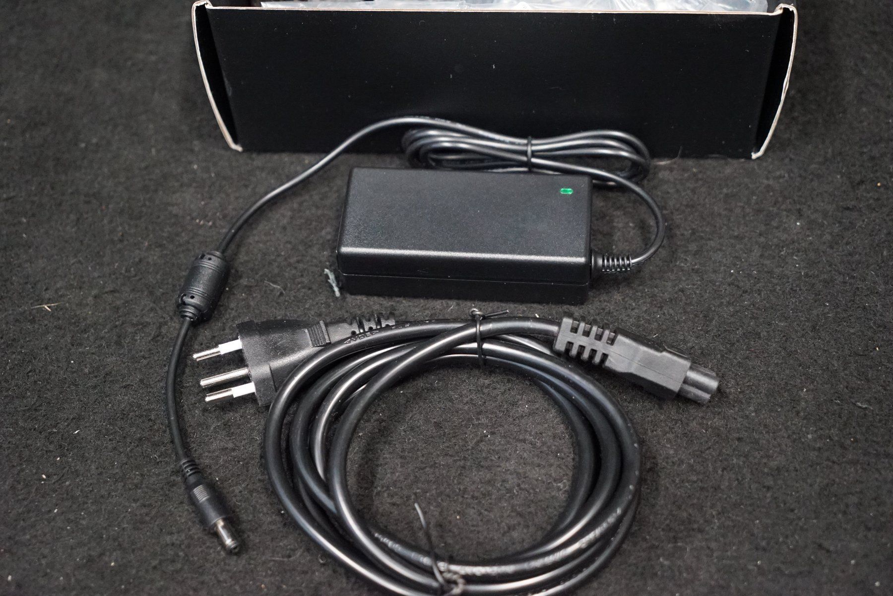 Strumenti musicali: Hotone Ampero II Stomp neuwertig – Nuovo (secondo la descrizione) da Ortschwaben venduto da Musictrade 7