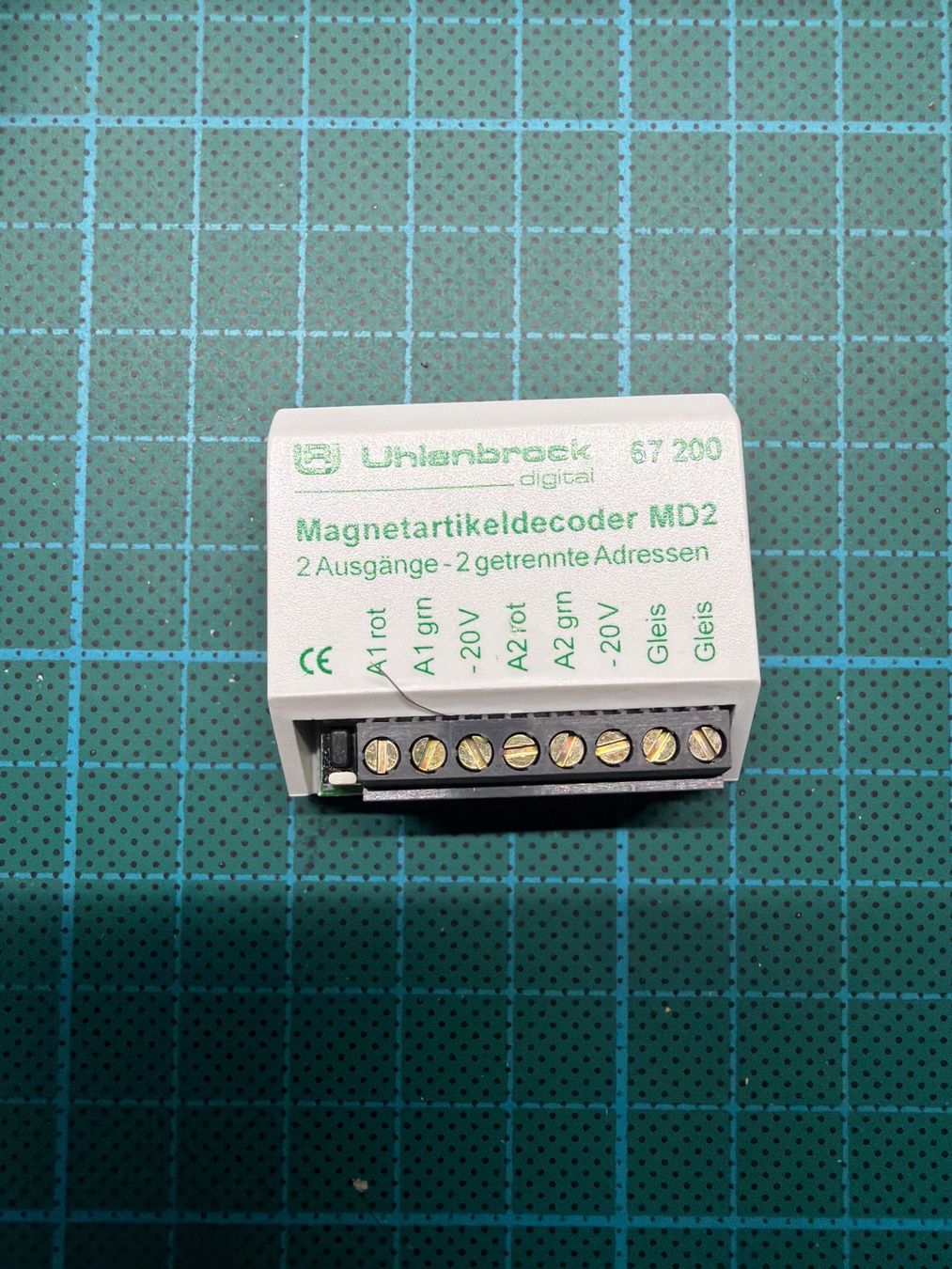 Uhlenbrock Modelleisenbahnen: Uhlenbrock 67200: Magnetartikeldecoder MD2 – Neu und originalverpackt aus Betschwanden von Miau 2