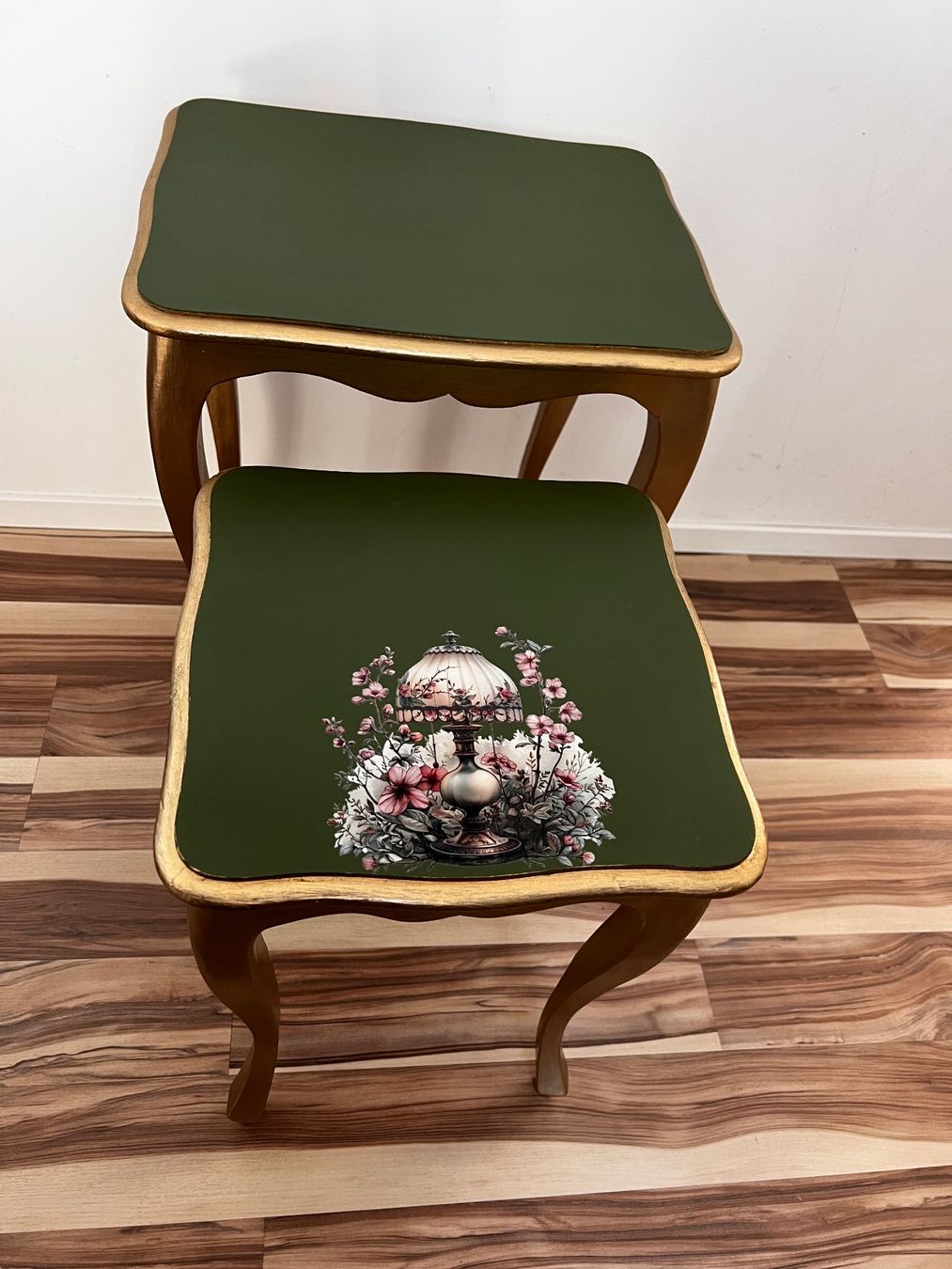 Tavoli: Coffee table / Beistelltische – Usato da Flurlingen venduto da MIPILG