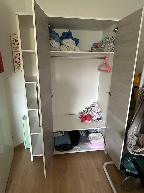 Armadi: Kinderkleiderschrank – Usato da Schöftland venduto da bet_p5sy 1