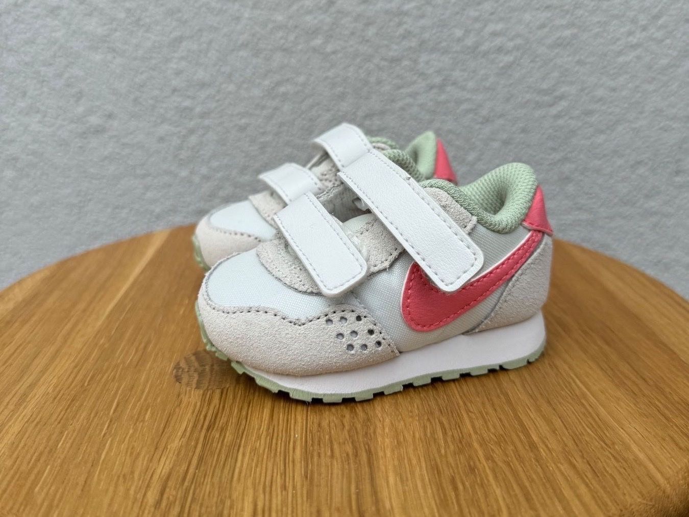 Nike Schuhe für Mädchen: Nike Sneaker – Neu und originalverpackt aus Wohlen b. Bern von nicolez8 1
