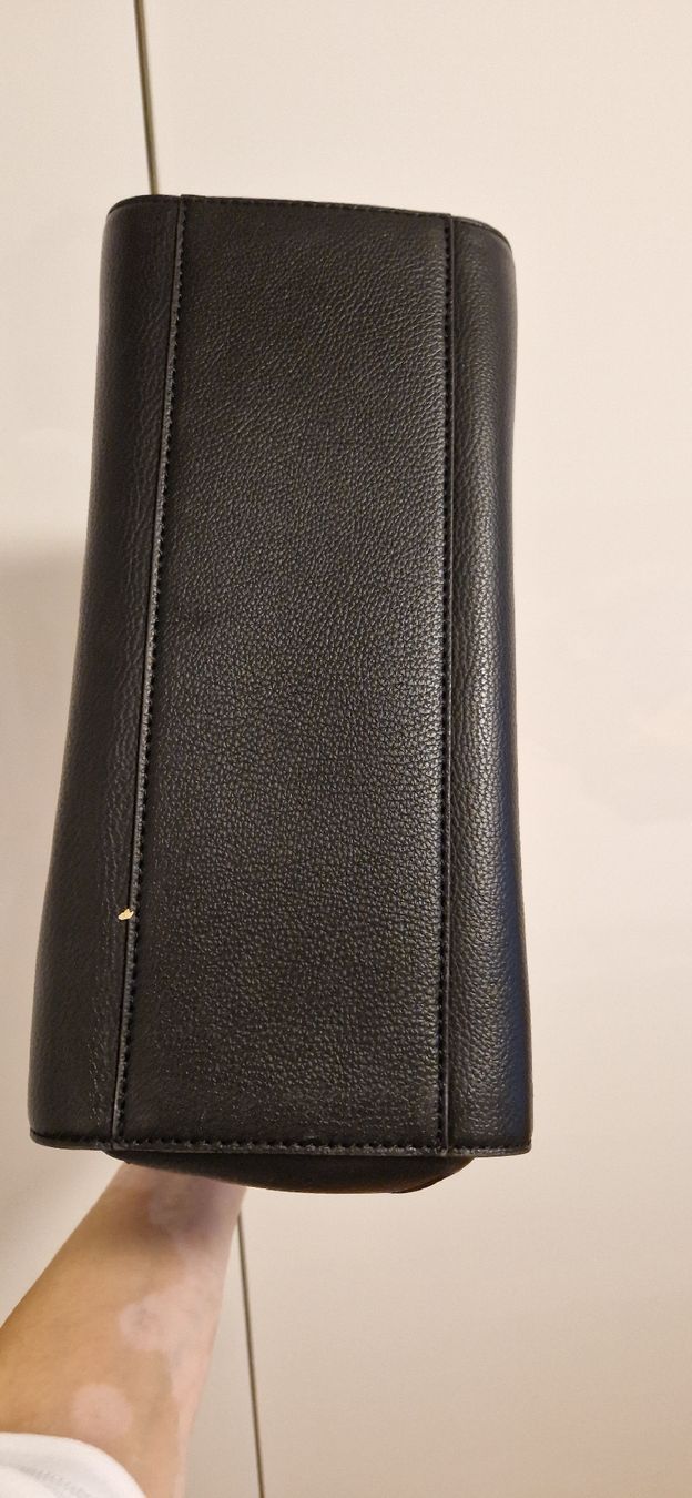 Guess Sacs femmes: Guess Handtasche – Neuf (Voir description) à Stallikon par lh-beba82-85 2